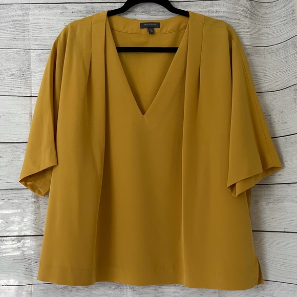 Madison Blouse - Picture 1 of 12